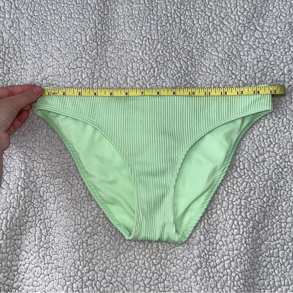 🔵(4 for $25)🔵Hollister bikini bottom - Picture 6 of 7